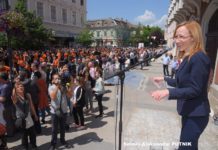 ШТРАУСОВ КАДРИЛ ТАЧНО У ПОДНЕ