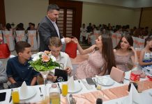 ЈЕДНОМ СЕ ПОСТАЈЕ МАТУРАНТ