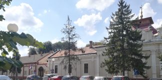 ЗНАЛИ СУ ПЛЕМИЋИ ГДЕ ДА ЗИДАЈУ ДВОРЦЕ