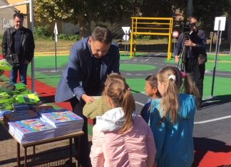 А ПОСЛЕ ОБУКЕ – ПЕШАЧКА ДОЗВОЛА! НАЈВАЖНИЈА ЈЕ БЕЗБЕДНОСТ ДЕЦЕ... Саша Павлов на полигону на почетку обуке