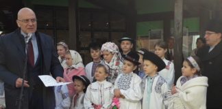 КАКО ТО ВЕЋ КОВАЧИЦА УМЕ