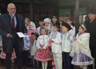 КАКО ТО ВЕЋ КОВАЧИЦА УМЕ