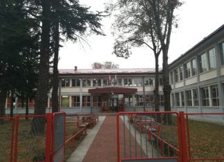 ЕТШ „Доситеј Обрадовић“ прославила свој 55. рођендан ВРАТИТИ СТАРИ СЈАЈ И УГЛЕД ШКОЛЕ