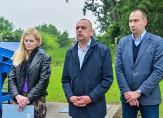Уручена 33 уговора за водне објекте, канализациону мрежу и атарске путеве ГРАДУ ВРШЦУ 6,2 МИЛИОНА ДИНАРА