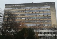 ЗА ЈЕДНИМ СТОЛОМ САМО ДВА ЛИЦА, ОСИМ…
