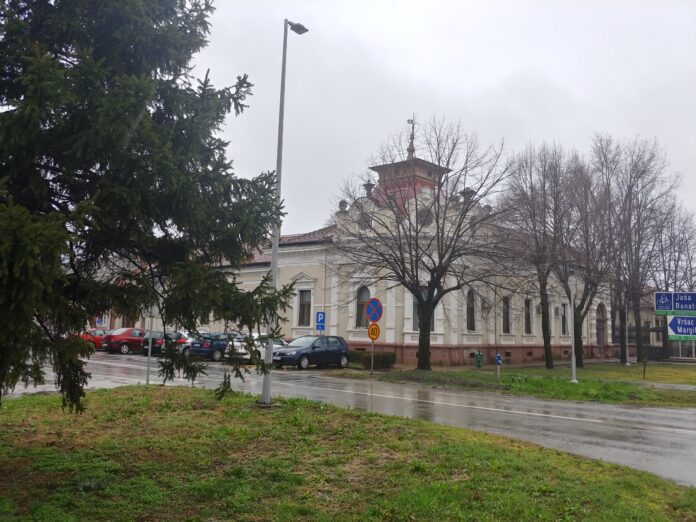 ЈОШ ОДБОРНИЦИ... зграда локалне самоуправе и Општинске управе (Фото: СиБ)