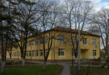 Потписан уговор за пројекат саобраћајне сигнализације око школе у Сакулама ЗА ВЕЋУ БЕЗБЕДНОСТ ДЕЦЕ