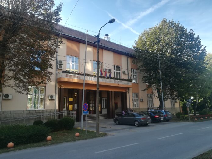 БРИГА О НАСТАРИЈИМА, АЛИ И О... зграда Скупштине општине Ковин (Фото: Сиб)