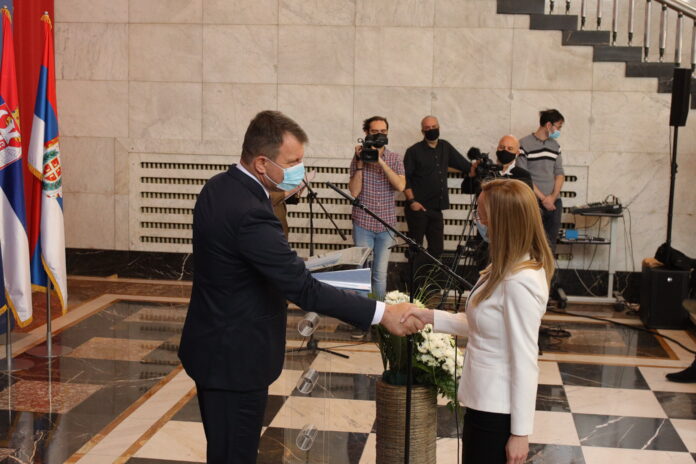 ПОКРАЈИНА БРИНЕ... Игор Мировић, председник Покрајинске владе и и Драгана Митровић, градоначелница Вршца