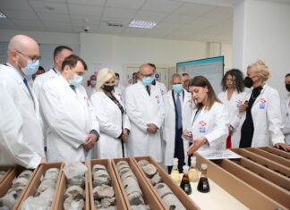 Научно-технолошки центар НИС-а – ризница иновација, технологија и кадра за будућност УЛАГАЊЕ У ЗНАЊЕ, НАУКУ И МЛАДЕ СТРУЧЊАКЕ