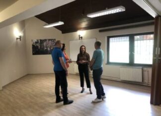 Маја Витман, градска менаџерка, у посети Месној заједници Војловица У СУСРЕТ ЖЕЉАМА И ПОТРЕБАМА ГРАЂАНА