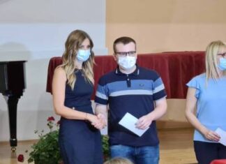 Град Панчево наставио дугогодишњу традицију новчаног награђивања најбољих матураната средњих школа НАЈБОЉИМА ПОДРШКА ЛОКАЛНЕ САМОУПРАВЕ
