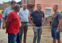 Министар Бранислав Недимовић и покрајински секретар Чедомир Божић на „терену“ УЗ МИНИСТРА И СЕКРЕТАРА СТИГЛА И КИША