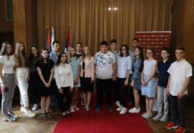 Ученици генерације на пријему код градоначелнице Вршца ЗА ПРИМЕР БУДУЋИМ ГЕНЕРАЦИЈАМА