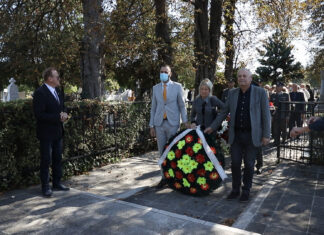 Положени венци и одржана свечана академија за Дан ослобођења Вршца ПАЛИ ЗА СЛОБОДУ СЕ НЕ ЗАБОРАВЉАЈУ