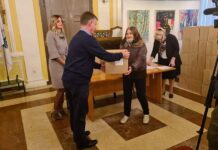 Пакети корисницима социјалне помоћи за Светски дан борбе против сиромаштва НЕ САМО 17. ОКТОБРА, ВЕЋ…