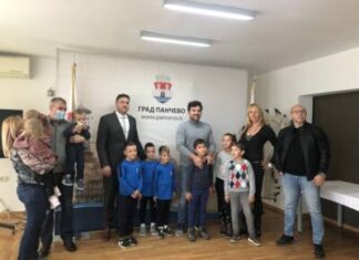 Пријем градоначелника Панчева за породице са тројкама САМО ДЕО БОРБЕ ЗА ПОВЕЋАЊЕ НАТАЛИТЕТА