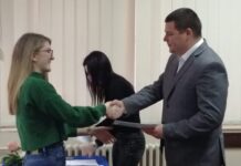 Уручени уговори о додели ночане помоћи студентима А УЗ ПОМОЋ И СТИМУЛАЦИЈА ЗА…