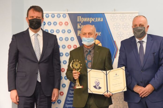 ЗАСЛУЖЕНО... Мирољуб Кршанин у друштву Игора Мировића и Бошка Вучуревића