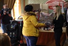 Градоначелница поделила аутоседишта новорођеној деци БЕЗБЕДНОСТ ДЕЦЕ НЕМА ЦЕНУ