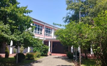 У ОШ „Млада поколења“ у току радови на постављању лед расвете КАД ЈЕ ЗАЈЕДНИЧКИ ЦИЉ У ПИТАЊУ…