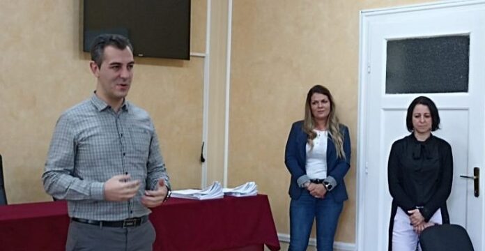 У ПРАВО ВРЕМЕ... обраћање Петра Вишњичког након потписивања уговора