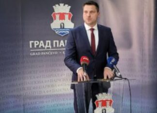 Реаговање градоначелника, на одлуку „Пантранспорта“ о повећању цена карата БУДИМО ЗАЈЕДНО, НЕ РАЗЈЕДИЊУЈМО СЕ!