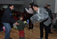 И ове године подељена ауто-седишта за децу као поклон Општине ДВА У ЈЕДАН: И БЕЗБЕДНОСТ И ПОМОЋ