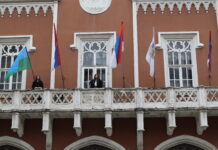 Обележен 8. април, Светски дан Рома РОМСКА ЗАСТАВА НА ГРАДСКОЈ КУЋИ
