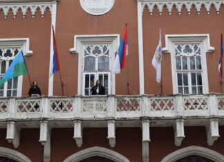 Обележен 8. април, Светски дан Рома РОМСКА ЗАСТАВА НА ГРАДСКОЈ КУЋИ