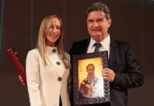 Поводом славе Града, јавна признања најзаслужнијим грађанима НАГРАДА ЗА ЖИВОТНО ДЕЛО ДР ЂОРЂУ РАДАКУ