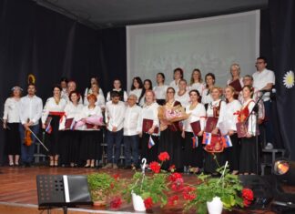 Годишњи концерт Хора „Bella Musica“ поново одушевио бројне гледаоце ПЕСМОМ У КОЛО КОЛО НАОКОЛО