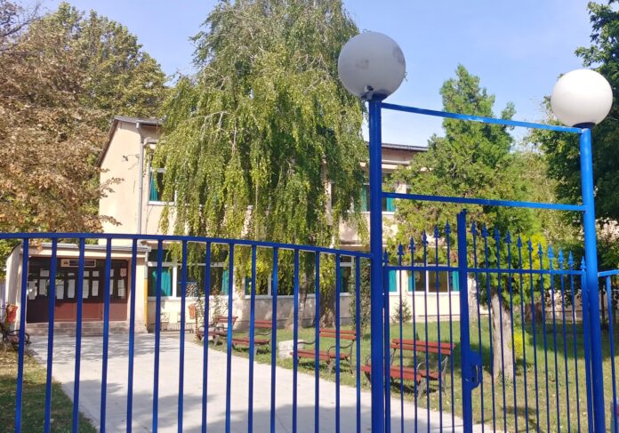 ОСНОВНА ШКОЛА... а ускоро ту ће бити и вртић