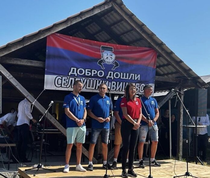СЕЛЕУШАНКА... Зорана Братић поздравља учеснике и госте вишебоја
