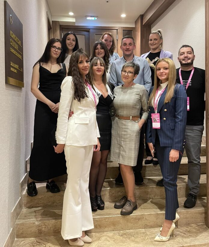 ЗНАЊЕМ ДО ЦИЉА... размена искуства је увек у корист пацијената