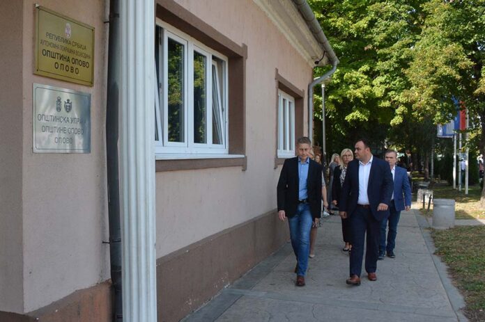 ПРОБЛЕМ КОЈИ ЋЕ... посета једној од зграда Општинске управе