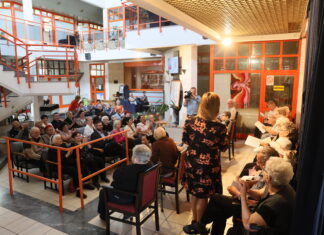 Свечано отворена манифестација „Октобар – месец старијих лица“ ПРВОГ ДАНА ДРУЖЕЊЕ УЗ ПОЕЗИЈУ И МУЗИКУ
