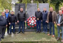 Председник општине положио венце палим борцима у Великом рату ПЛАНДИШТЕ ЈЕ ПОНОСНО НА СВОЈЕ ПРЕТКЕ