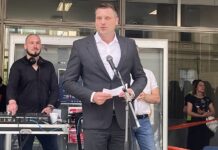 МАТУРАНТСКИМ ПЛЕСОМ У НОВЕ СНОВЕ