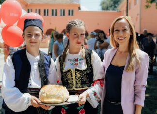 Манифестација „Михољски сусрети села“ у знаку жена и њихових удружења СВЕ, СВЕ, АЛИ „БАНАТСКИ ФРУШТУК“!