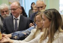 На прослави славе Хемијско-медицинске школе присуствовала је и градоначелница Драгана Митровић НЕКА СЛАВА БУДЕ НОВИ ПОДСТИЦАЈ