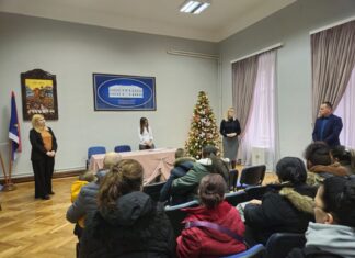 Председница општине уручила ауто седишта родитељима деце рођене у 2023. ЗА ШТО БЕЗБЕДНИЈУ ВОЖЊУ У КОЛИМА