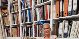 Катарина Николић Ралић, директорка Општинске народне библиотеке Опово ЖИВОТ И СТВАРИ СЕ НЕ ПОДРАЗУМЕВАЈУ