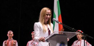У току је међународна фолклорна манифестација „Вршачки венац“, 26. по реду ИГРОКАЗ КОЈИ КАЗУЈЕ ВИШЕ ОД ИГРЕ