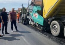 Председник општине обишао радове на уређивању путне инфраструктуре ПО ПЛАНУ И УТВРЂЕНОМ ДИНАМИКОМ