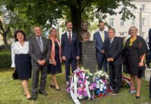 У Мартину, у Словачкој, откривена биста др Јанка Булика, првог председника Матице словачке у Југославији ЗА КОВАЧИЦУ ТО ЈЕ ТРЕНУТАК ПОНОСА