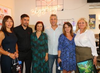 Делегација из Румуније на кафи у Кафе – радном центру „Звуци срца“ ДА СЕ ЗВУЦИ ЧУЈУ И БОЉЕ И ДАЉЕ