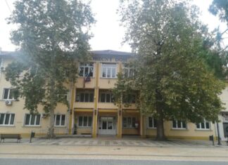 Нова подршка Општине родитељима са новорођеном децом ПОРЕД НОВЦА, И КОМПАКТ КОЛИЦА