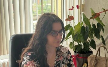 Слађана Липтак, директорка ОШ „Доситеј Обрадовић“ у Пландишту ДУБОКО ВЕРУЈЕМ ДА ЈЕ БОГ ЉУБАВ, А СКРОМНОСТ И ИСКРЕНОСТ ЈОШ УВЕК ВРЛИНЕ