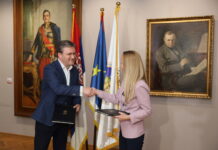Са министром културе Николом Селаковићем потписано седам уговора ДВОРАЦ У ВЛАЈКОВЦУ БИЋЕ САЧУВАН